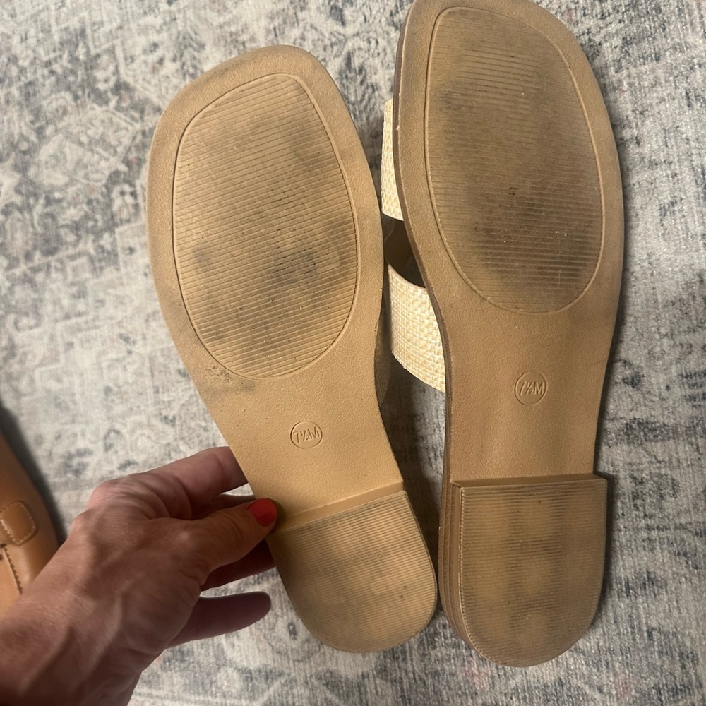 Cushionaire Women’s Voyage Slide Sandal Gold - Picture 5 of 5